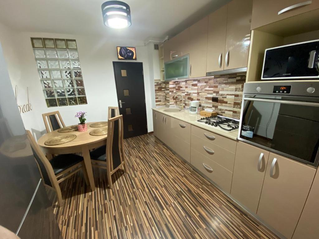 Apartament Exclusive Targu Ocna Esterno foto