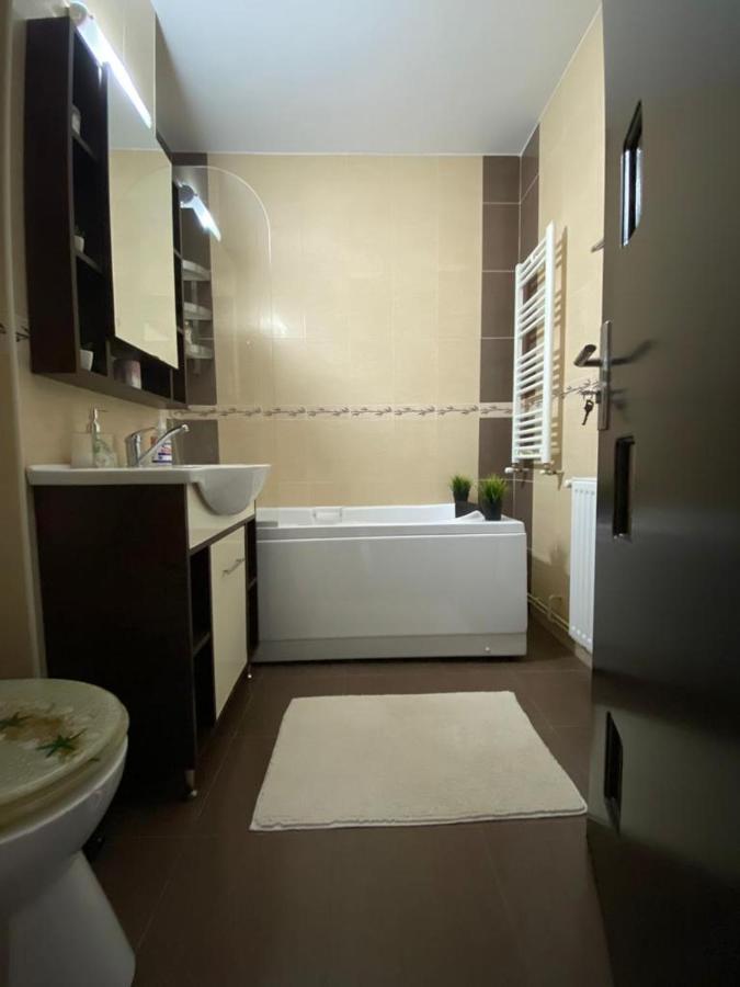 Apartament Exclusive Targu Ocna Esterno foto