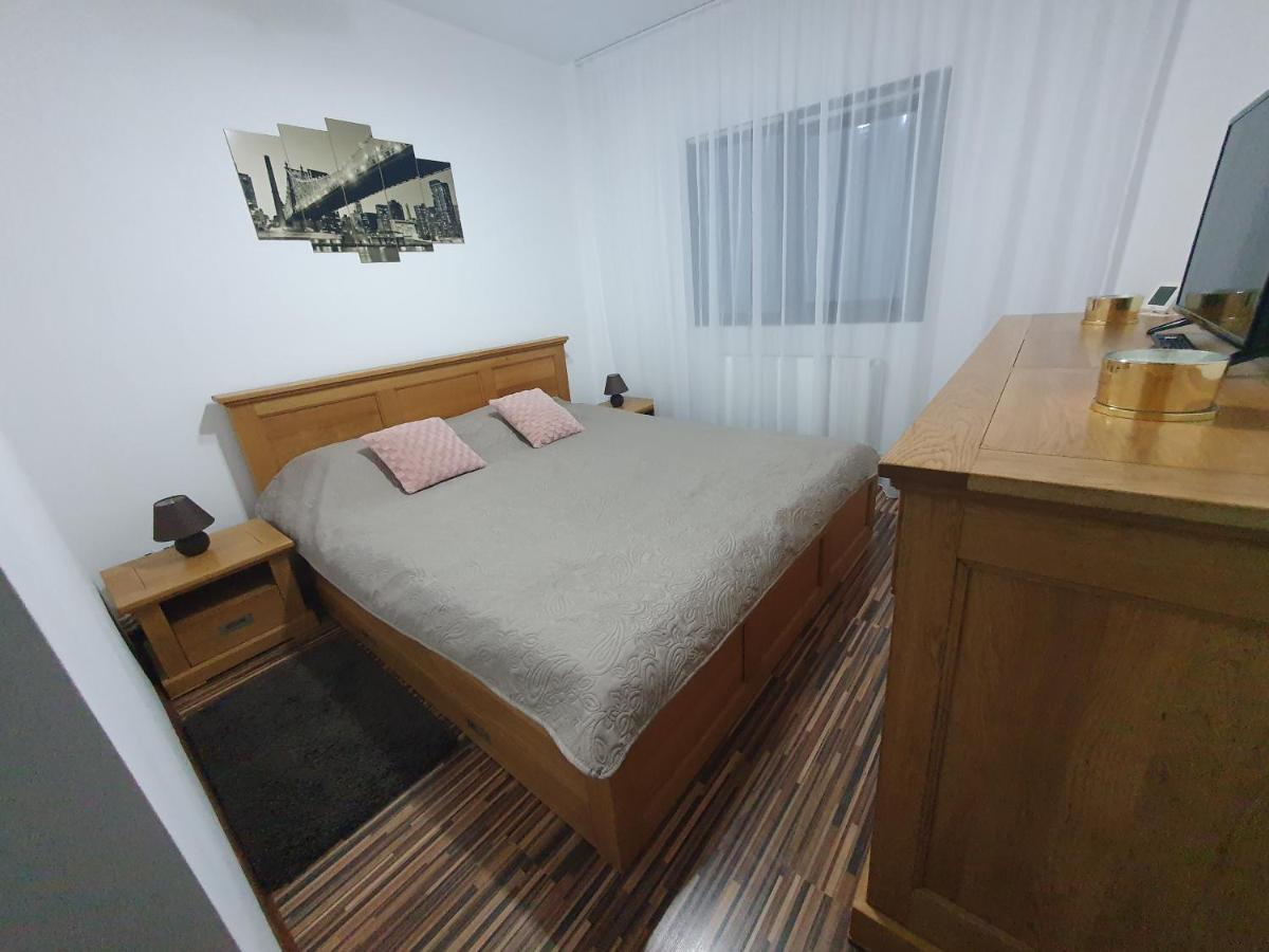 Apartament Exclusive Targu Ocna Esterno foto