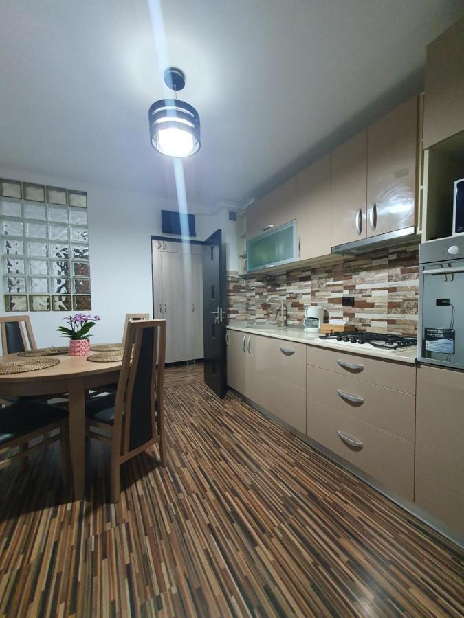 Apartament Exclusive Targu Ocna Esterno foto